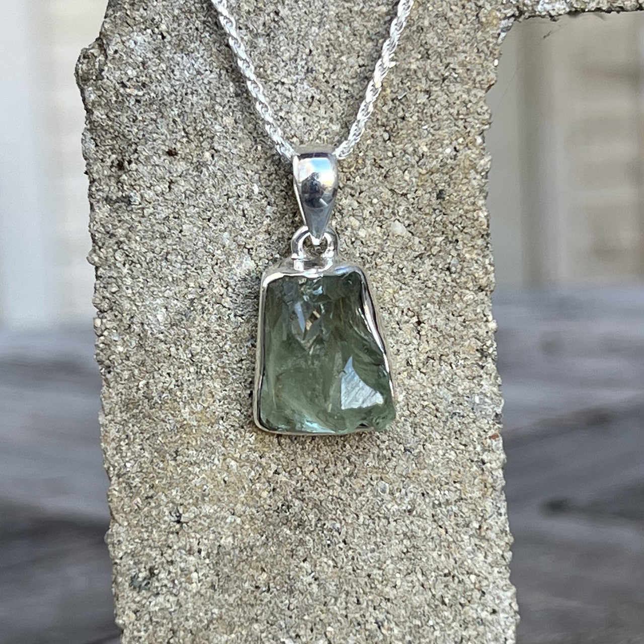 GREEN AMETHYST PENDANT