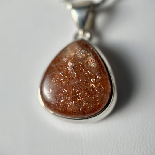 SUNSTONE PENDANT STERLING SILVER