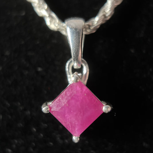 NATURAL RUBY STERLING SILVER 5X5 SQ PENDANT