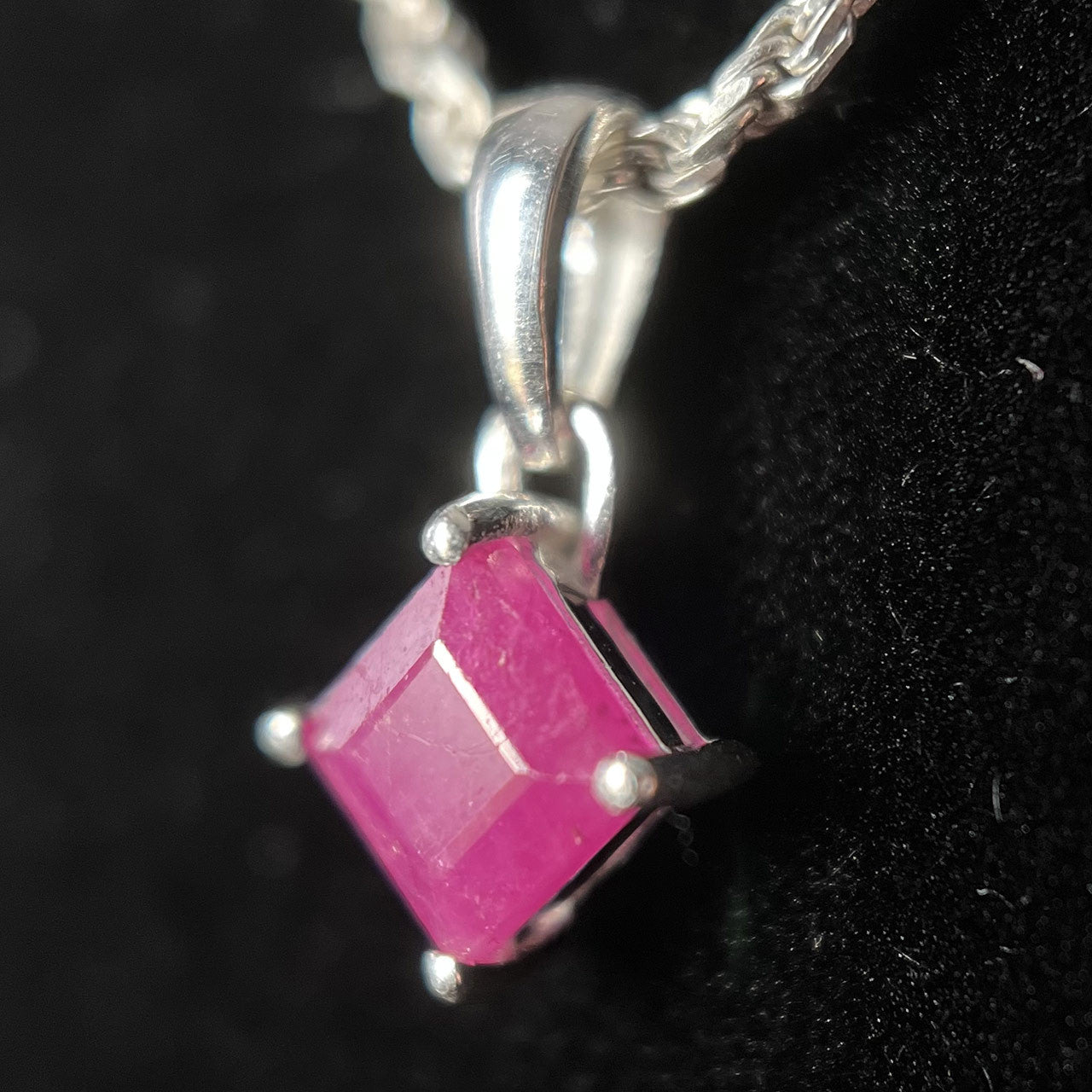 NATURAL RUBY STERLING SILVER 5X5 SQ PENDANT