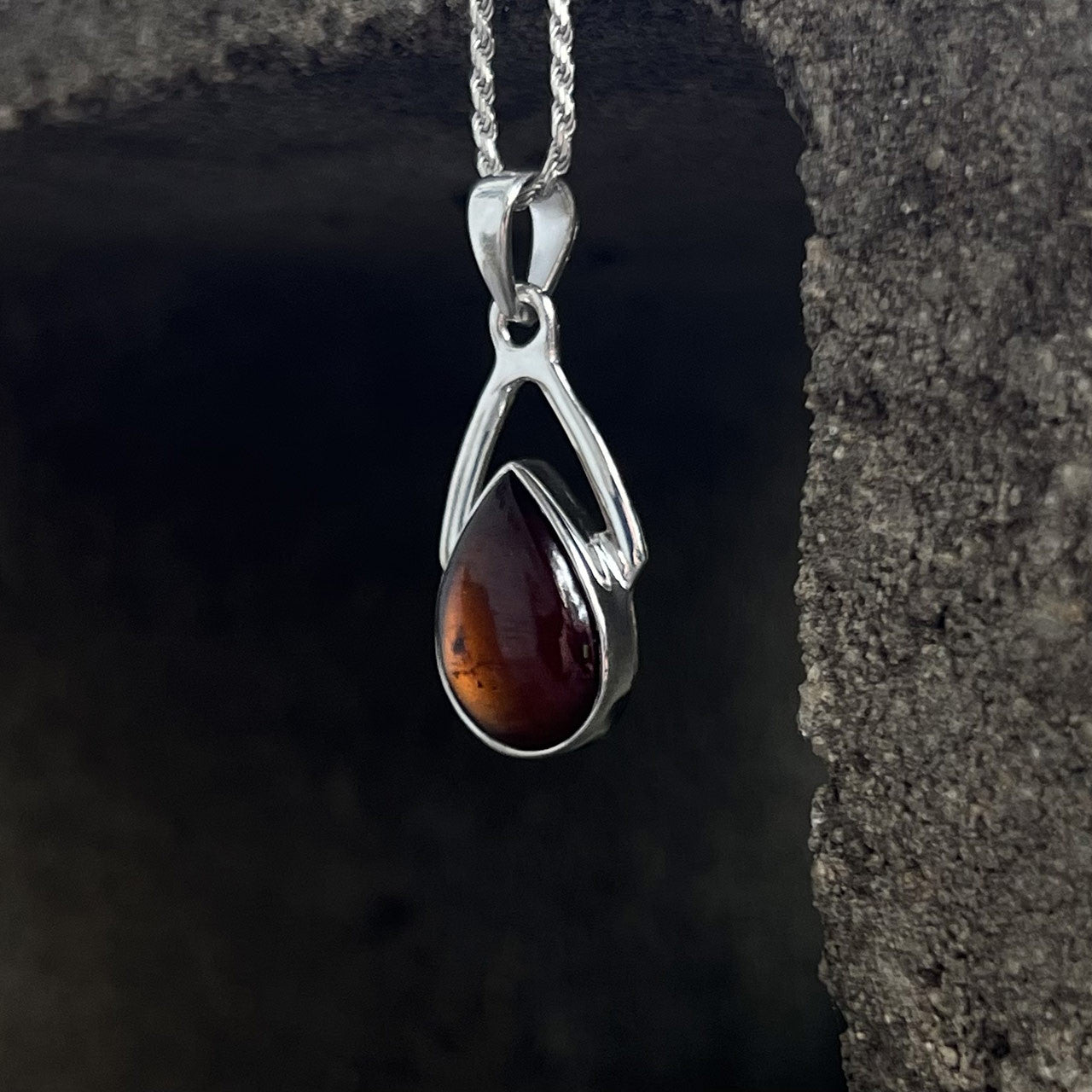 HESSONITE GARNET WISHBONE PENDANT STERLING SILVER