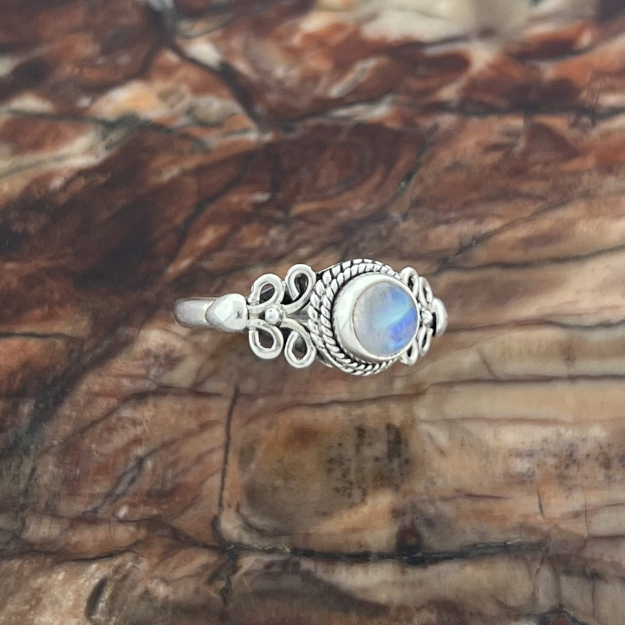 MOONSTONE STERLING SILVER EDEN RING