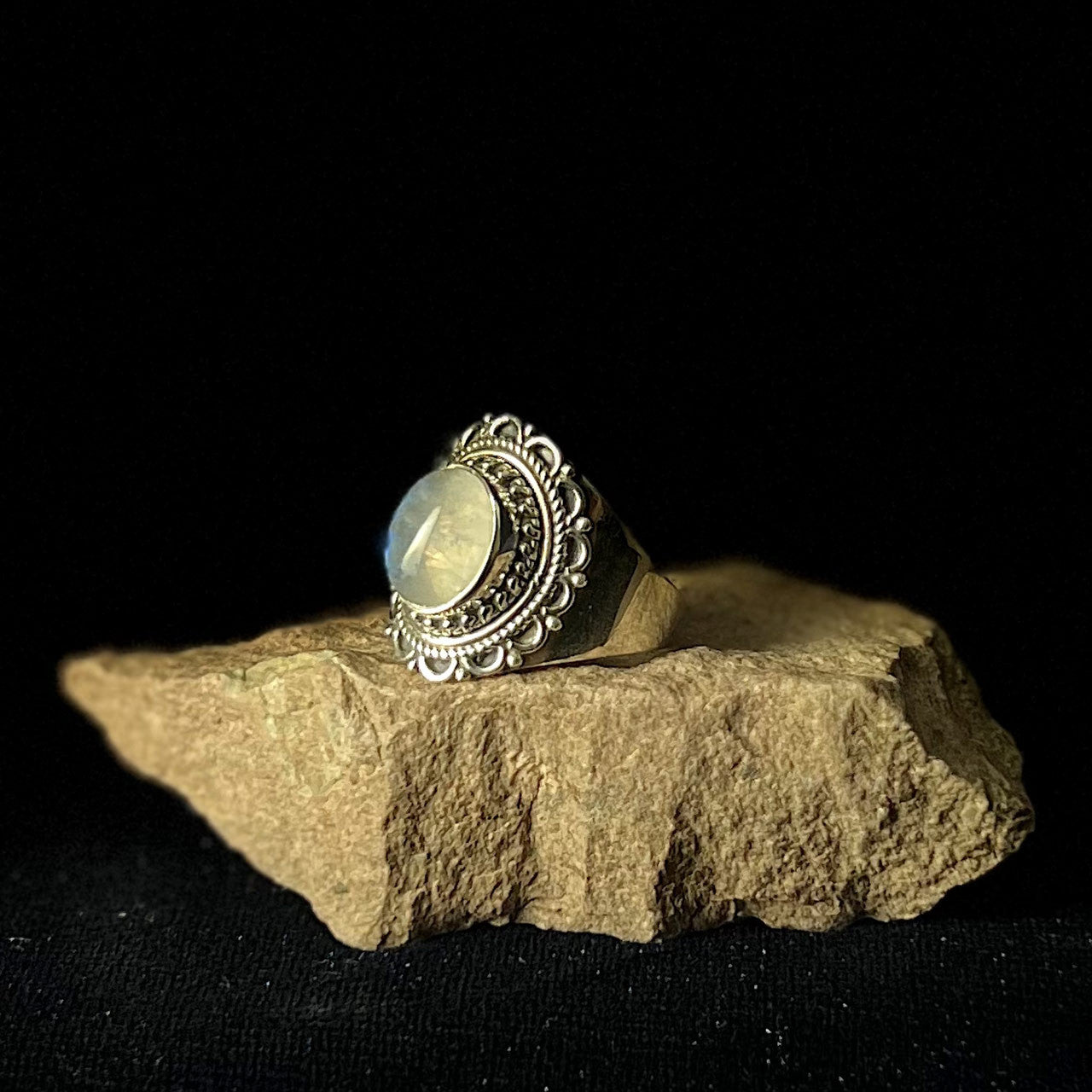 MOONSTONE FILIGREE RING