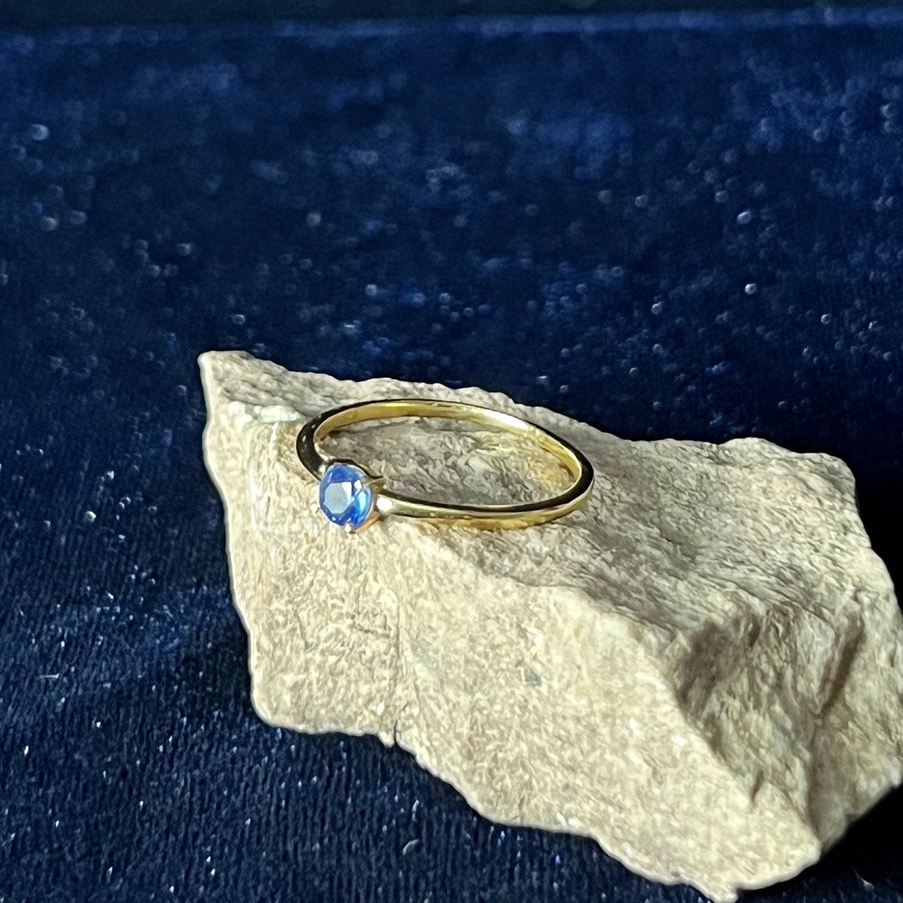 BLUE KYANITE RING VERMEIL YELLOW GOLD