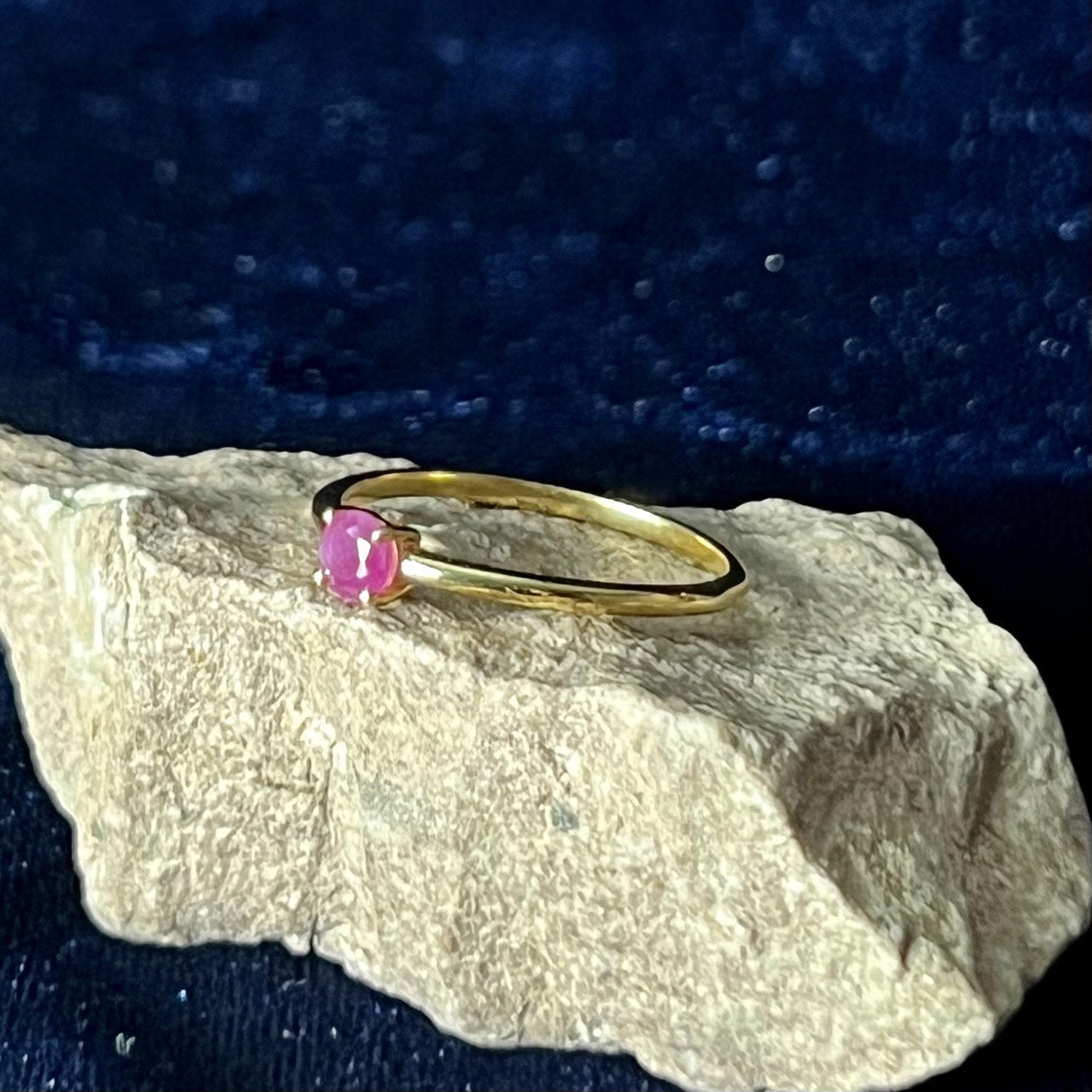 NATURAL RUBY RING VERMEIL YELLOW GOLD