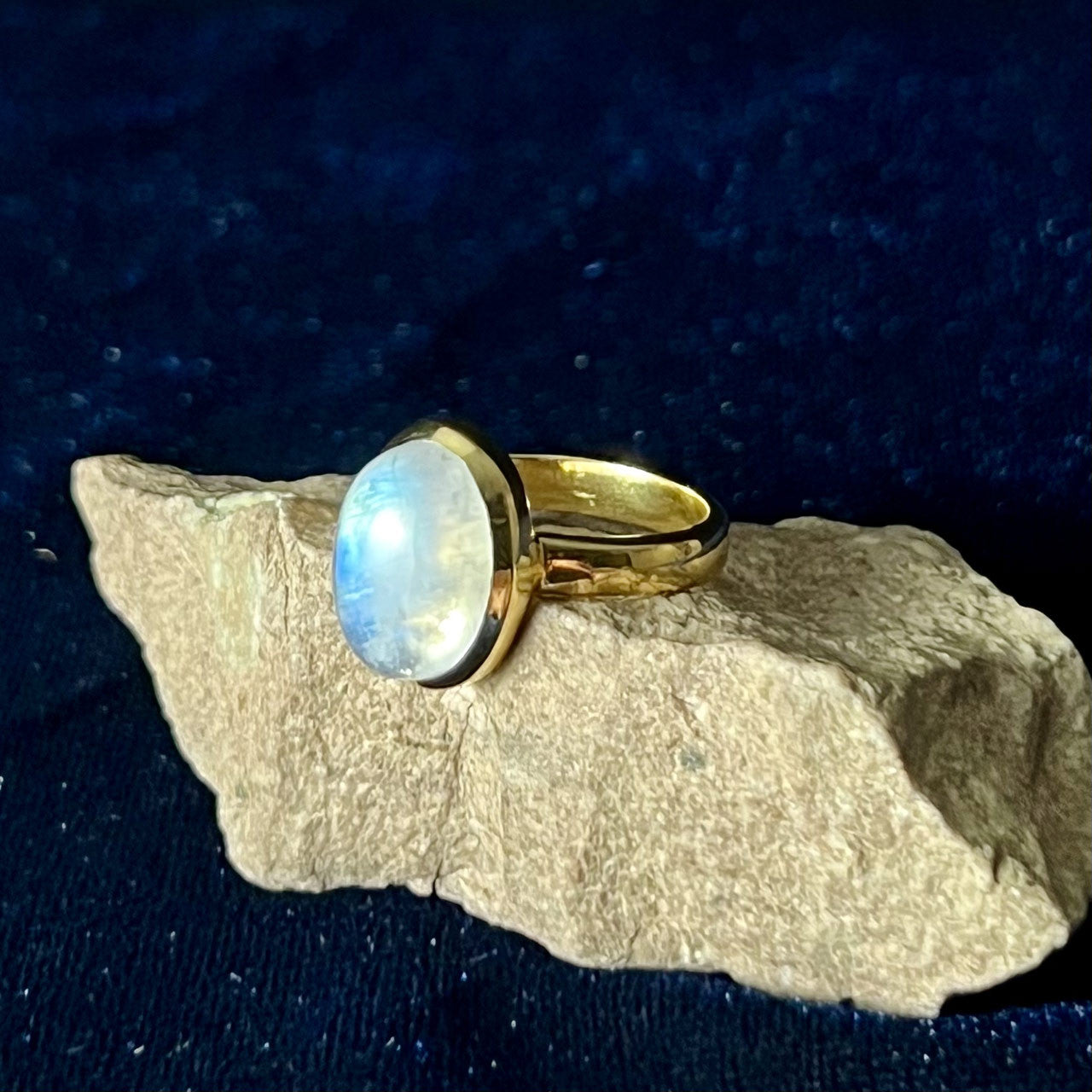 MOONSTONE RING VERMEIL GOLD