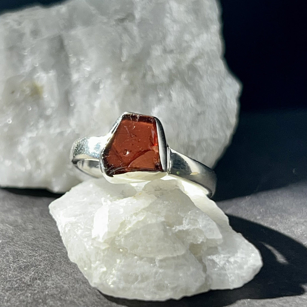 GARNET RING ROUGH