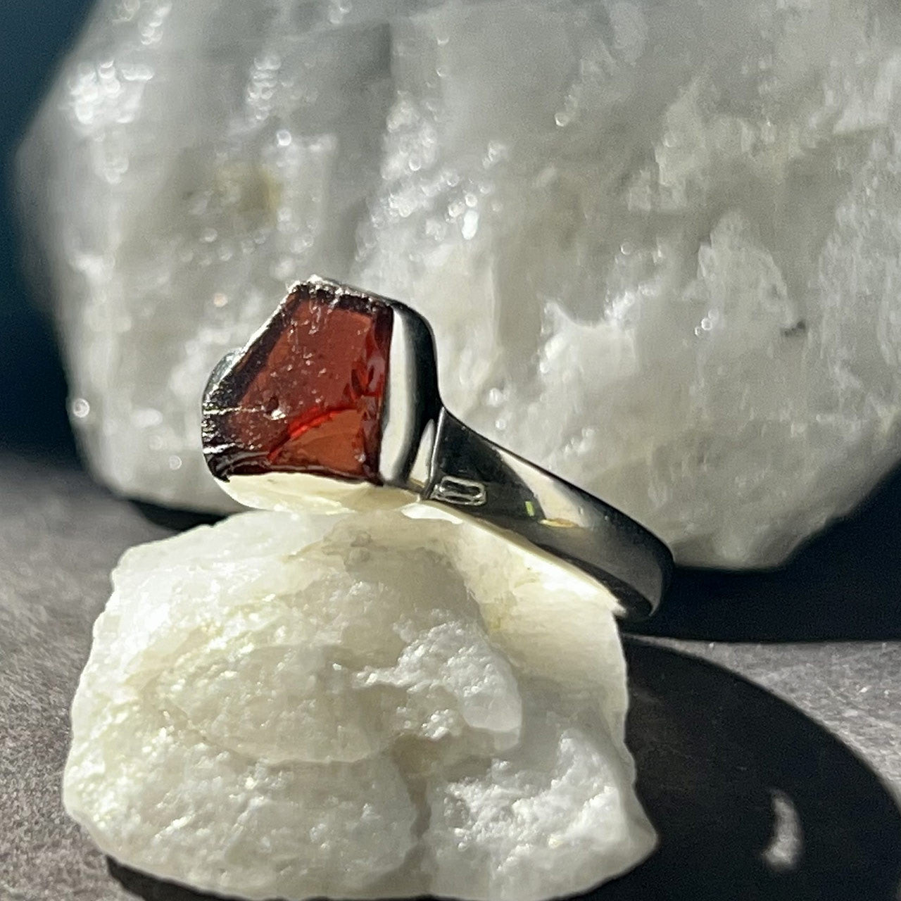 GARNET RING ROUGH