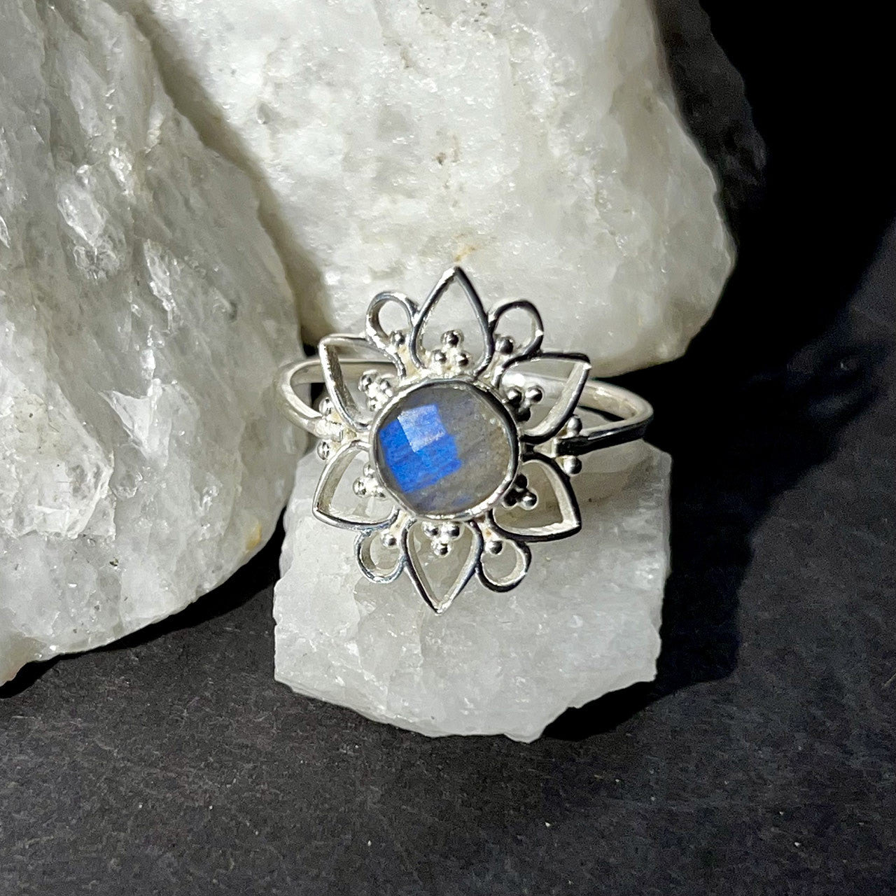 Labradorite Ring Lotus 1