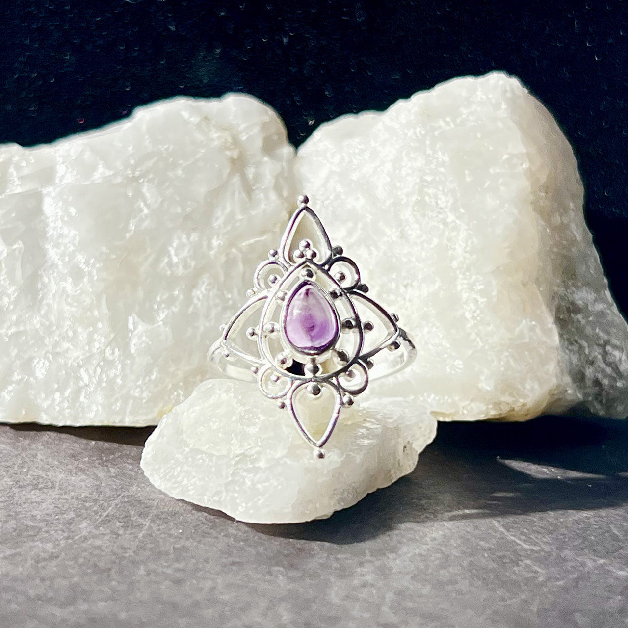 Amethyst Ring POINTY LOTUS