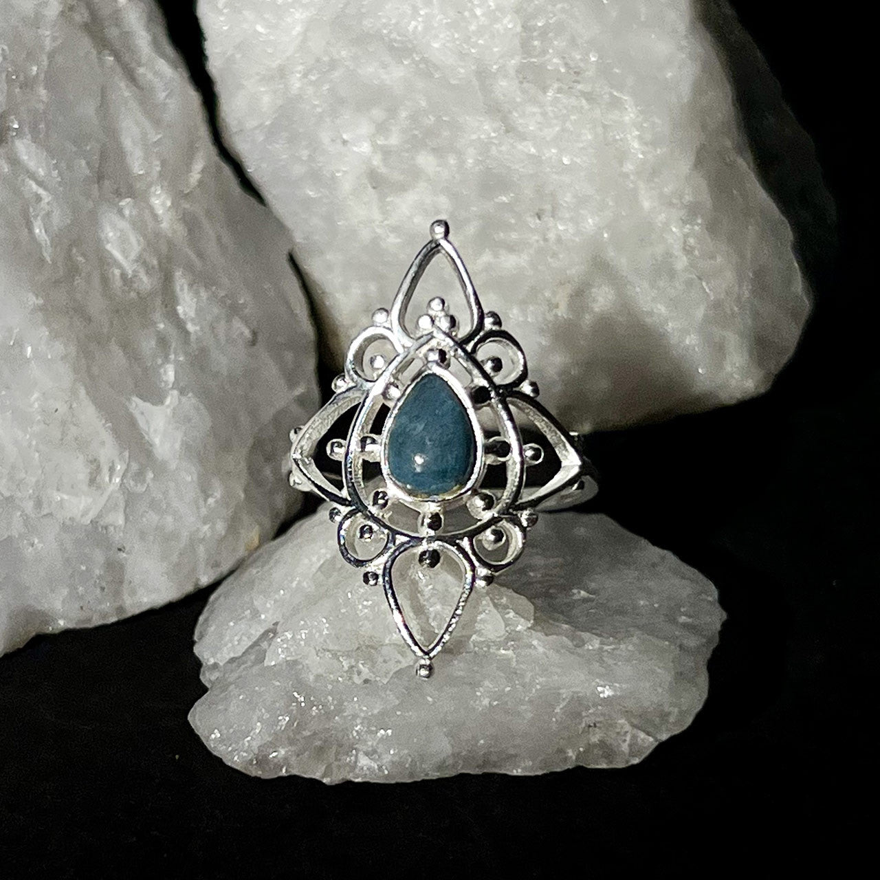 Apatite Ring Pointy Lotus