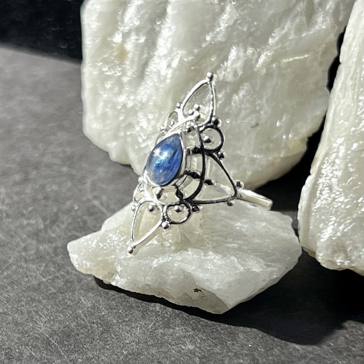 Kyanite Ring Pointy Lotus